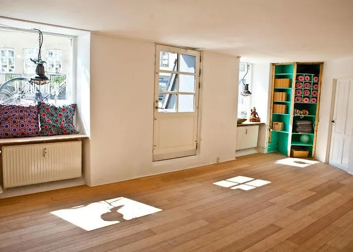 Capsule - Хостел